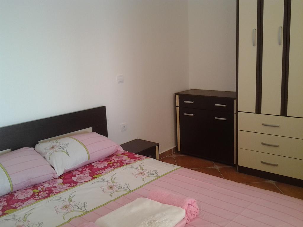 Apartment Oliva Ulcinj Exterior foto